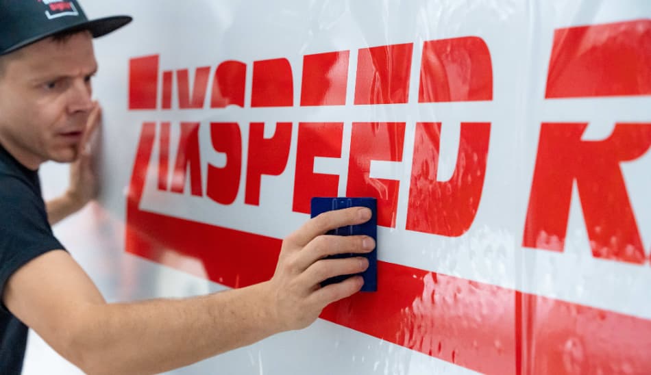 Werbetechnik, Folierung eines Anhängers